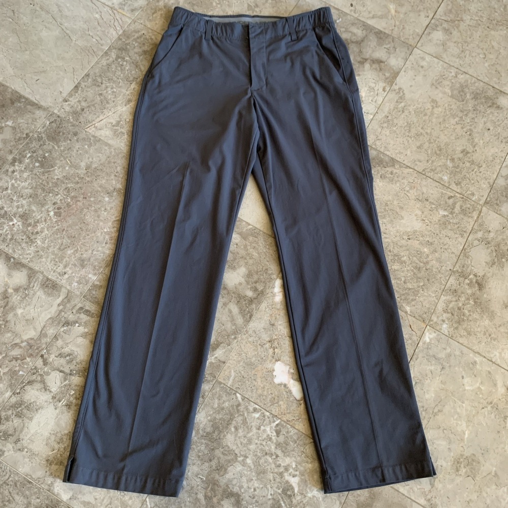 Under armour Pants Men's 32x32 Gray Loose Pockets Flat Front Straight Leg